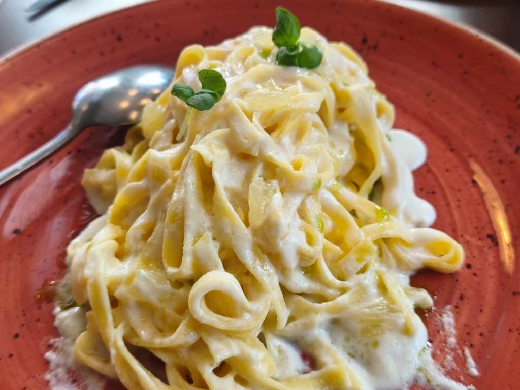 tagliatelle with cream sauce